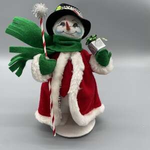 Annalee 2008 9" Peppermint Twist Snowman Holiday Figurine HTF W Present Red Coat